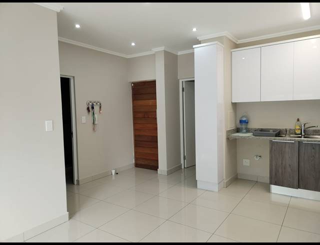 2 BEDROOM APARTMENT FOR SALE IN UMHLANGA RIDGE